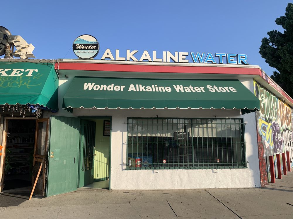 Wonder Alkaline Logo