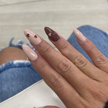 Dazzling Nails Spa - Almond shape - Nail Salons Near Me - Brentwood, California Dazzling Nails Spa - Almond shape - Nail Salons Near Me - Brentwood, California