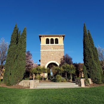 Piazza Sorrento - Piazza Tasso clubhouse for residents - Playgrounds Near Me - Dublin, California