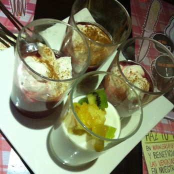 Alfileritos 24 - berry and yogurt dessert - Tapas/Small Plates Near Me - Toledo, TO