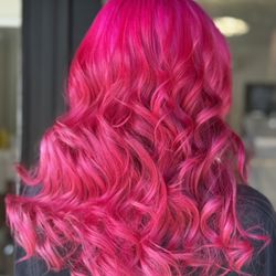 Lola Bella Salone - This hot pink