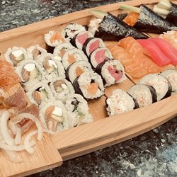 Hello Chicken & Sushi - The food here was aesthetically pleasing as well!