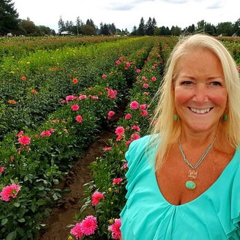 Swan Island Dahlias - Nurseries & Gardening Near Me - Canby, Oregon