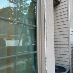 windows are sitting buried in instead of sticking out enough to siding run to it. windows are sitting buried in instead of sticking out enough to siding run to it.