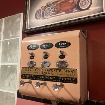 Glendale Tap - Girls restroom - Beer Bar Near Me - Glendale, California Glendale Tap - Girls restroom - Beer Bar Near Me - Glendale, California