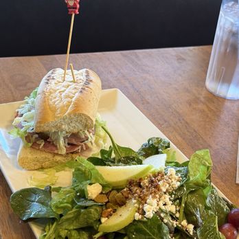 SPIN! Pizza - Italian Sandwich and 1/2 Sonoma Salad yummy! - Pizza Near Me - Richardson, Texas