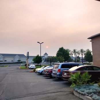 Oxford Suites Redding - Sun through Dixie fire 7/21 - Hotels Near Me - Redding, California Oxford Suites Redding - Sun through Dixie fire 7/21 - Hotels Near Me - Redding, California