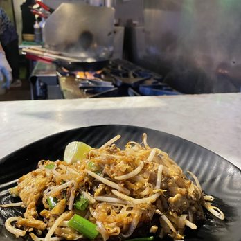 Thai Tom - Chicken Pad Thai - Thai Near Me - Seattle, Washington Thai Tom - Chicken Pad Thai - Thai Near Me - Seattle, Washington