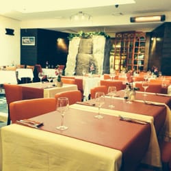 Namaste - Lekkere Indiaas eten in hartje Antwerpen, dat kan in Namaste. Met een zeer vriendelijke service in een gezellige warme interieur
