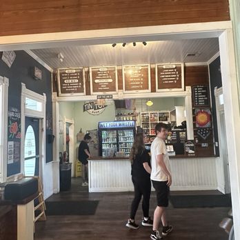 Tin Top Burger Shop - Burgers Near Me - New Braunfels, Texas Tin Top Burger Shop - Burgers Near Me - New Braunfels, Texas