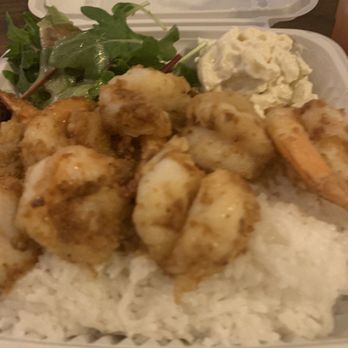 Sam's Kitchen - Garlic Shrimp - Food Stands Near Me - Honolulu, Hawaii