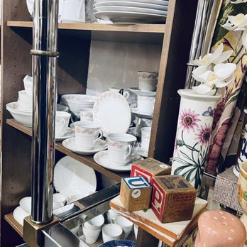 Vintage Thrift Shop - Dishware - Used, Vintage & Consignment Near Me - New York, New York