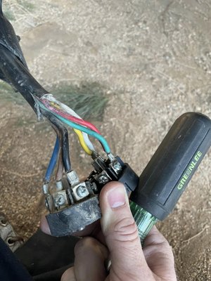 Electrical repairs and new trailer connection F350 - Brass Knuckles Mobile Mechanic - Electrical repairs and new trailer connection F350 - Brass Knuckles Mobile Mechanic
