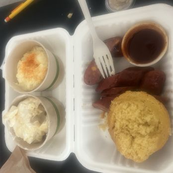 Armadillo Willy's BBQ - Barbeque Near Me - San Mateo, California