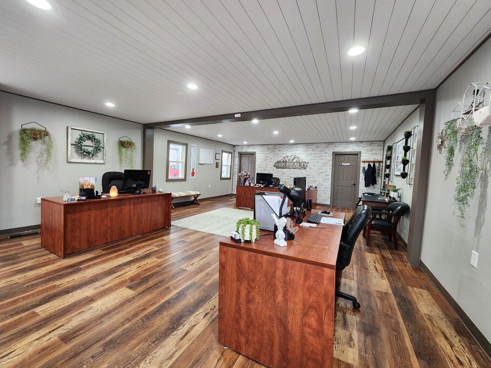 ARK REALTY Contact Agent 13 Photos 301 S Sandusky Ave, Bucyrus