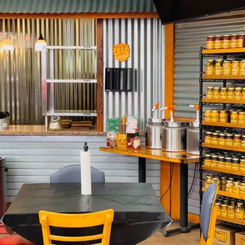 Stanley James Smokehouse - Oder pick up area - Barbeque Near Me - Lawrence, Kansas