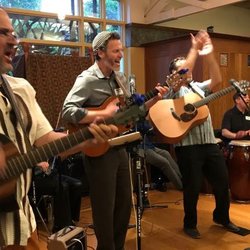 Havurah Shalom - Rabbi Benjamin leads in song.