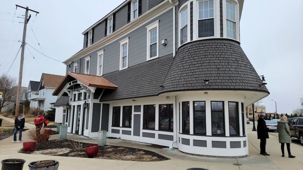 Cafe Le Crème Brûlée by null