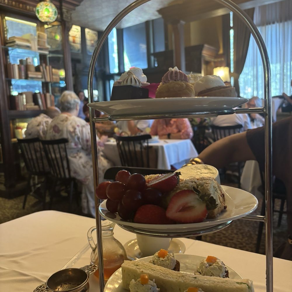 Gryphon Tea Room - Example of the serving. - Tea Rooms Near Me - Savannah, Georgia Gryphon Tea Room - Example of the serving. - Tea Rooms Near Me - Savannah, Georgia
