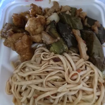 Siu's Chinese Restaurant - Chow Mein with Orange Chicken and Chiken with Eggplant - Chinese Near Me - Kahului, Hawaii Siu's Chinese Restaurant - Chow Mein with Orange Chicken and Chiken with Eggplant - Chinese Near Me - Kahului, Hawaii