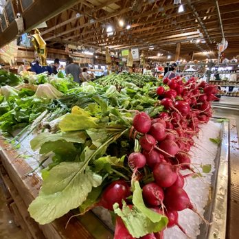 Farms View Roadstand - Inside the farmer market - Farmers Market Near Me - Wayne, New Jersey