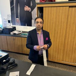 ISW Menswear - Arlington - Terrible manager. Liar. Thief. Crook. Stain on the human race