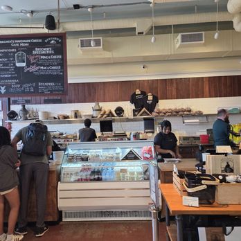 Beecher's Handmade Cheese - Cheese Shops Near Me - Seattle, Washington