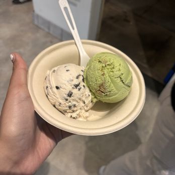Humphry Slocombe - Berkeley - Matchadoodle Ice Cream & Chocolate Dipped Strawberry - NEW - Ice Cream & Frozen Yogurt Near Me - Berkeley, California
