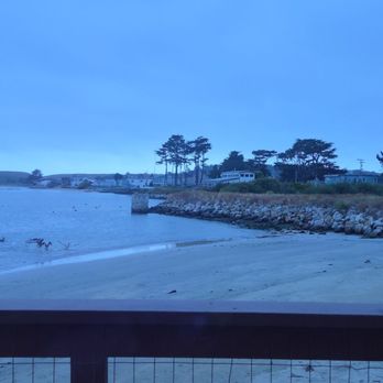 Barbara's Fishtrap - Seafood Near Me - Half Moon Bay, California