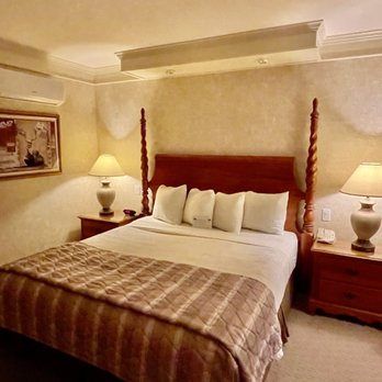 Bay Landing Hotel - King bed - Hotels Near Me - Burlingame, California Bay Landing Hotel - King bed - Hotels Near Me - Burlingame, California