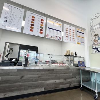 Munchkart - the interior of a restaurant - Fast Food Near Me - South Jordan, Utah