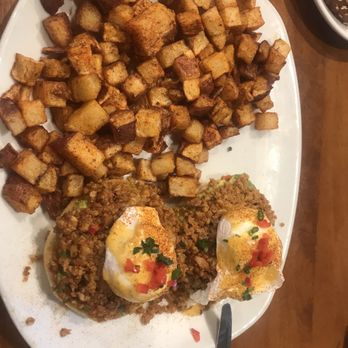 Canela Cafe - Mexican Benedict - Breakfast & Brunch Near Me - Milwaukee, Wisconsin