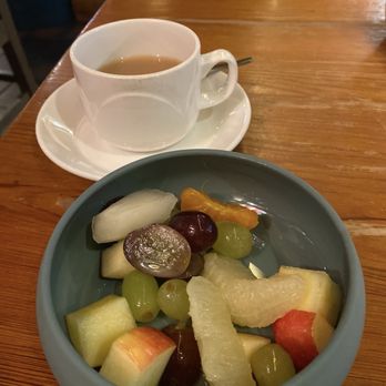 Murphy's - Fruit and tea from the breakfast buffet... super fresh - Pubs Near Me - Killarney, Kentucky