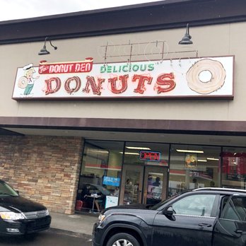 Fox's Donut Den - Outside - Donuts Near Me - Nashville, Tennessee Fox's Donut Den - Outside - Donuts Near Me - Nashville, Tennessee