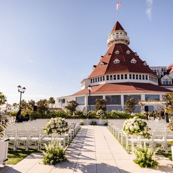 Studio Fleurish - Hotel Del Coronado
Sophisticated Modern White Wedding Color Palette
Studio Fleurish - Floral Designers Near Me - Carlsbad, California Studio Fleurish - Hotel Del Coronado
Sophisticated Modern White Wedding Color Palette
Studio Fleurish - Floral Designers Near Me - Carlsbad, California