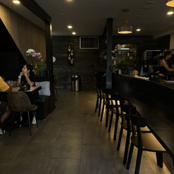 Rise Cafe - Downstairs seating area - Coffee & Tea Near Me - Honolulu, Hawaii