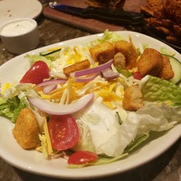 House salad with ranch