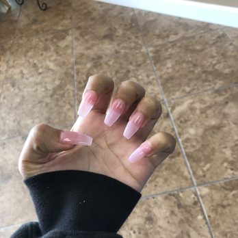 Amazing Nails & Spa - Nail Salons Near Me - Tracy, California