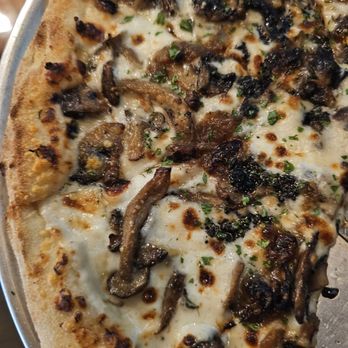 Olohana Brewpub By Kalihi Beer - Pizza! - Brewpubs Near Me - Honolulu, Hawaii
