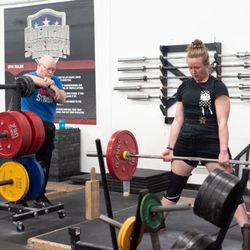 American Strength Training Center - Join American Strength in Maplewood, MN--your local hub for powerlifting, bodybuilding, and personal training!
