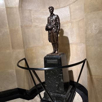 Lincoln Tomb - Landmarks & Historical Buildings Near Me - Springfield, Illinois Lincoln Tomb - Landmarks & Historical Buildings Near Me - Springfield, Illinois