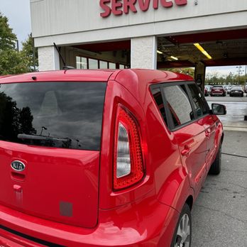 Ourisman Chantilly Kia - Car getting in service - Car Dealers Near Me - Chantilly, Virginia