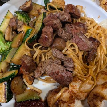 Shogun Restaurant - Filet Mignon & Vegetables & Noodles - Sushi Bars Near Me - Pasadena, California Shogun Restaurant - Filet Mignon & Vegetables & Noodles - Sushi Bars Near Me - Pasadena, California