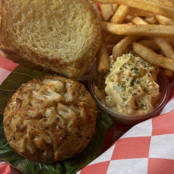 Georgetown Seafood - Crab Cake Sandwich Combo - Seafood Near Me - Washington, DC, District of Columbia