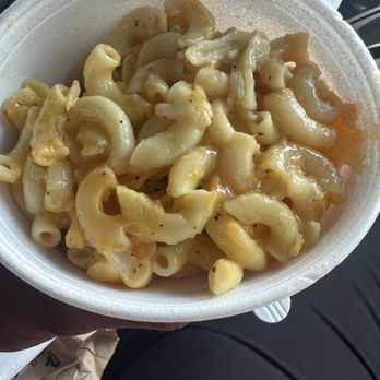 Little Delicious - Mac n cheese - Caribbean Near Me - Philadelphia, Pennsylvania Little Delicious - Mac n cheese - Caribbean Near Me - Philadelphia, Pennsylvania
