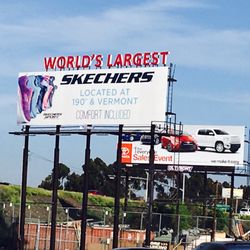 sketchers factory