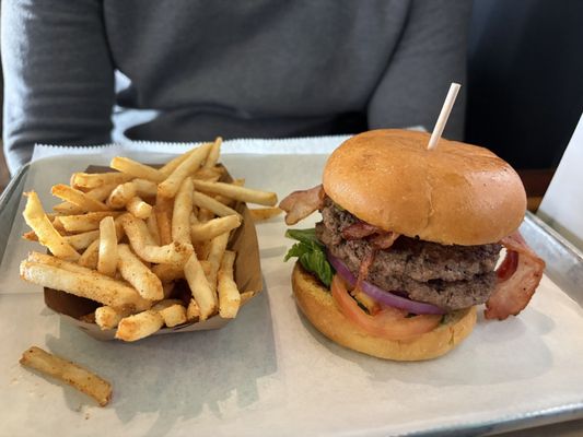 Basic Burger by null