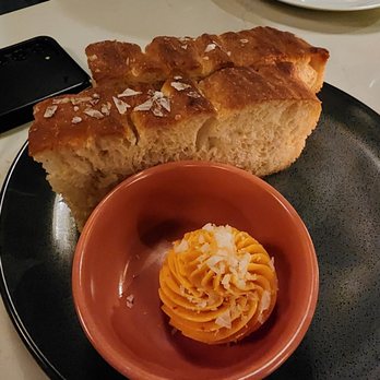 Henrietta’s - Foccia with honey chili butter - Bars Near Me - Charlotte, North Carolina Henrietta’s - Foccia with honey chili butter - Bars Near Me - Charlotte, North Carolina