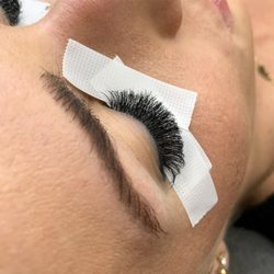 New Lengths Beauty - Volume Lashes