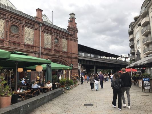 Hackescher Markt by null